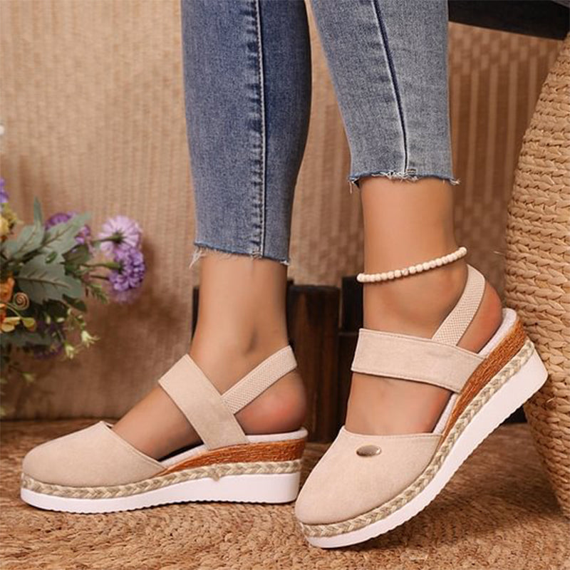 Geschlossene Zehen Riemchensandalen mit niedrigem Keil