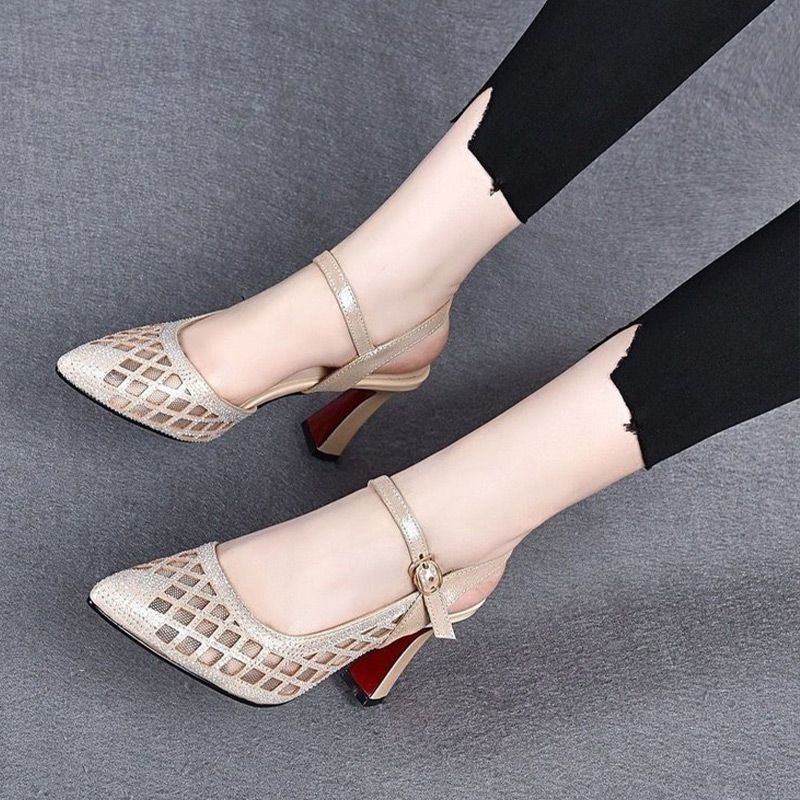 Ausgehöhlte atmungsaktive Strass-Sandalen mit hohen Absätzen für Frauen
